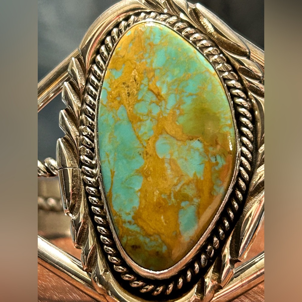 SIGNED MIKE THOMAS JR TOP GRADE STERLING TURQUOISE w WORLD MAP PATTERN! CUFF!! - Picture 2 of 10